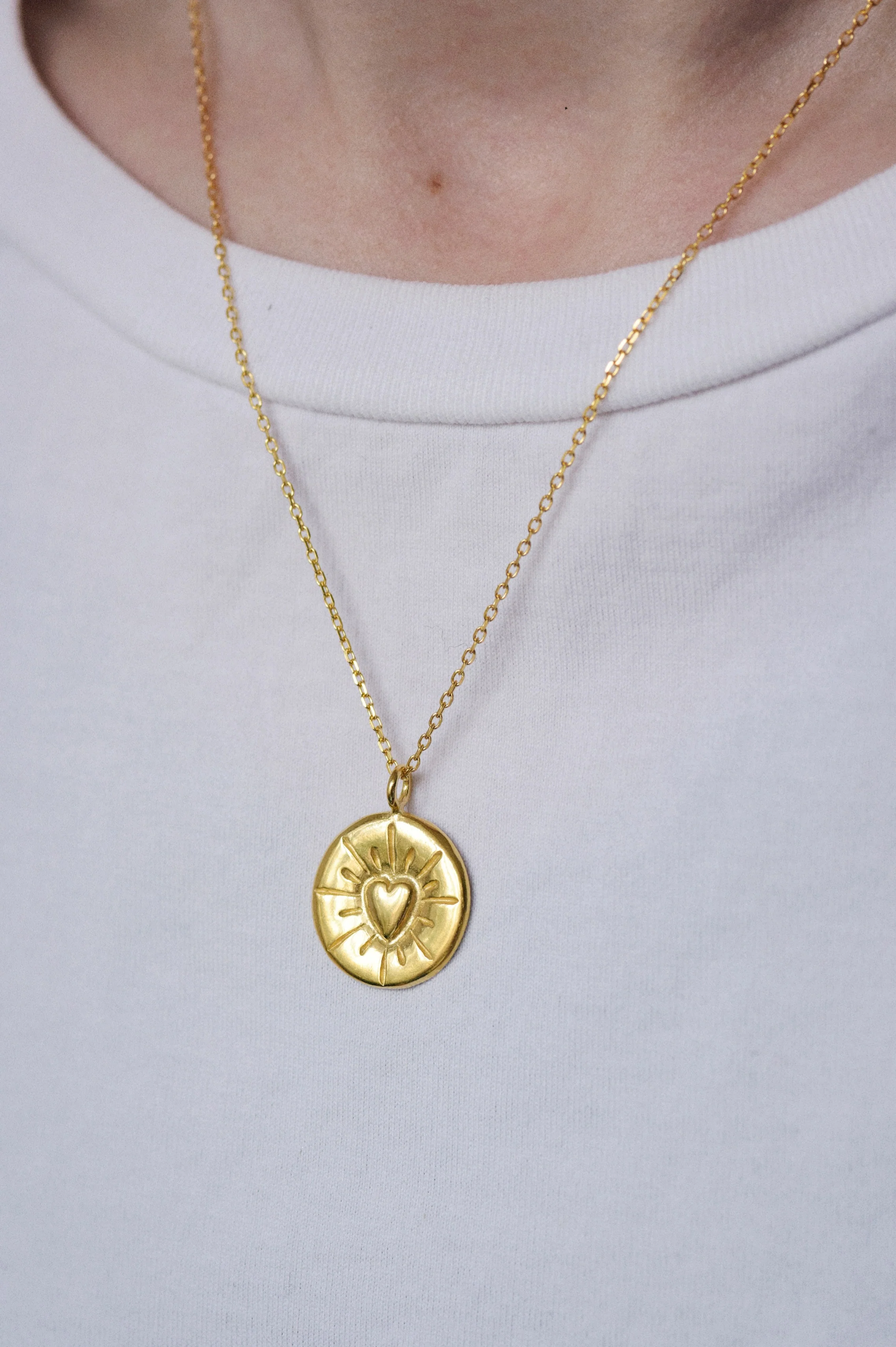 COLLIER FELLA - Image 3